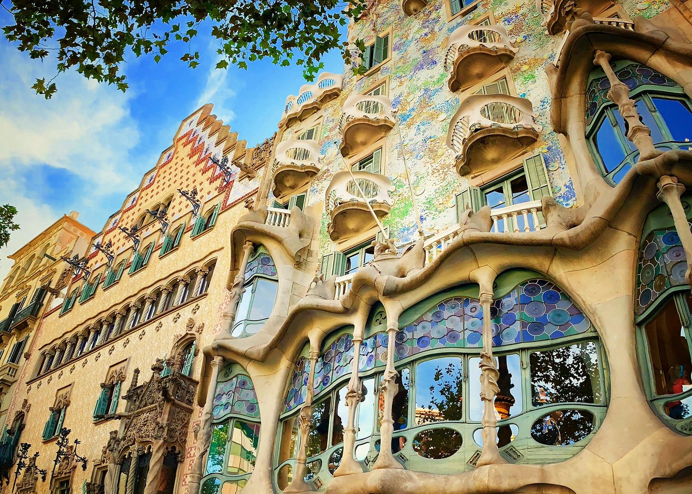 Tour Gaudí + Città Vecchia + Spiaggia