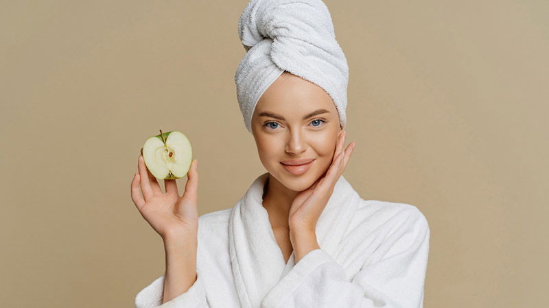 Skincare con gli acidi della frutta