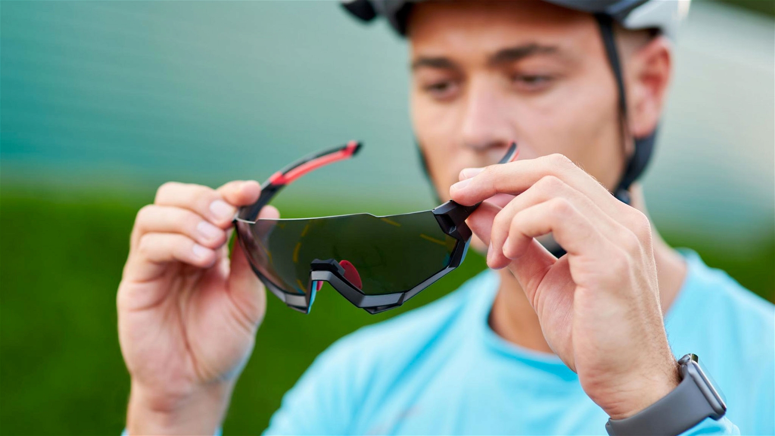 Una selezione dei migliori occhiali da ciclismo.