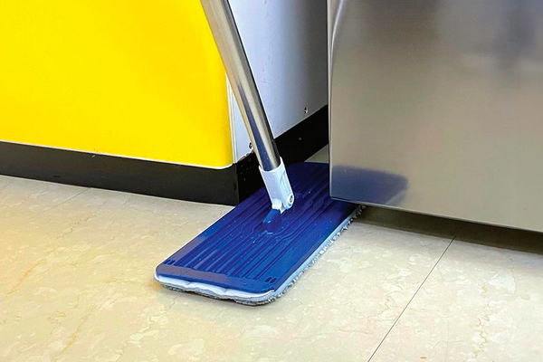 mop lavapavimenti blu 