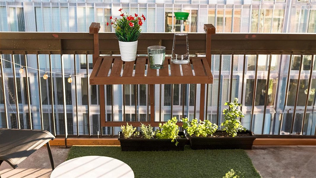 tavolino da balcone in legno