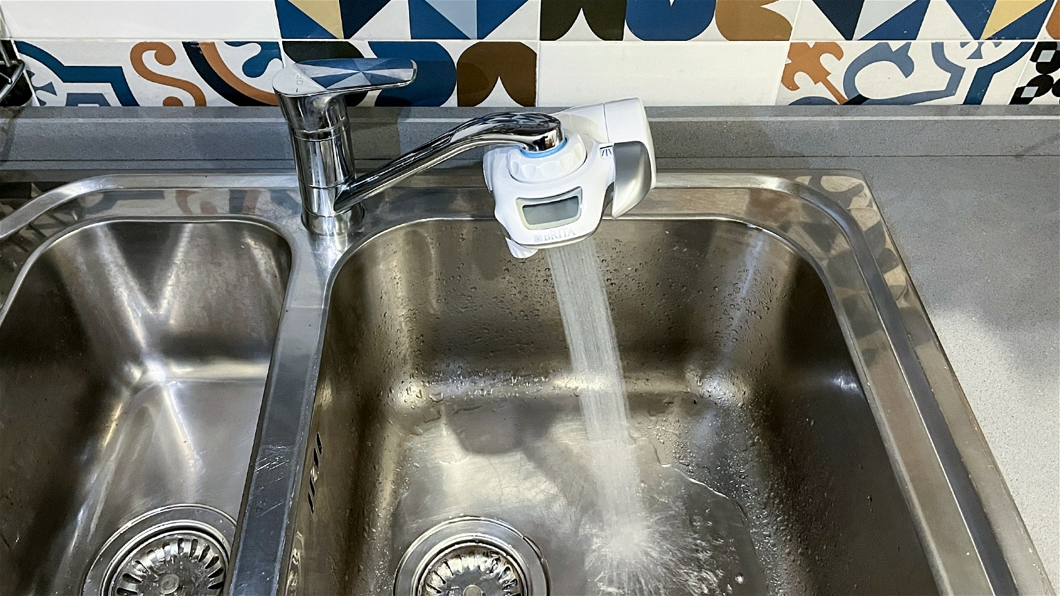 depuratore acqua casalingo brita in lavello cucina