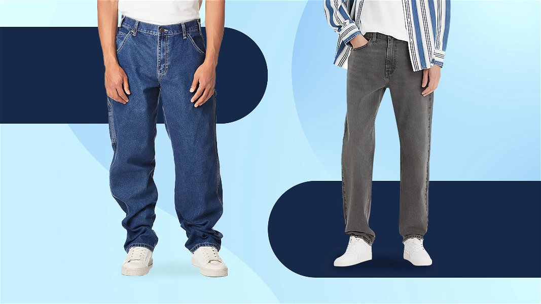 uomini che indossano i migliori jeans larghi con sfondo grafico sfumato celeste