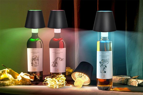 lampade bottiglia migliori foto contestualizzata su un tavolo