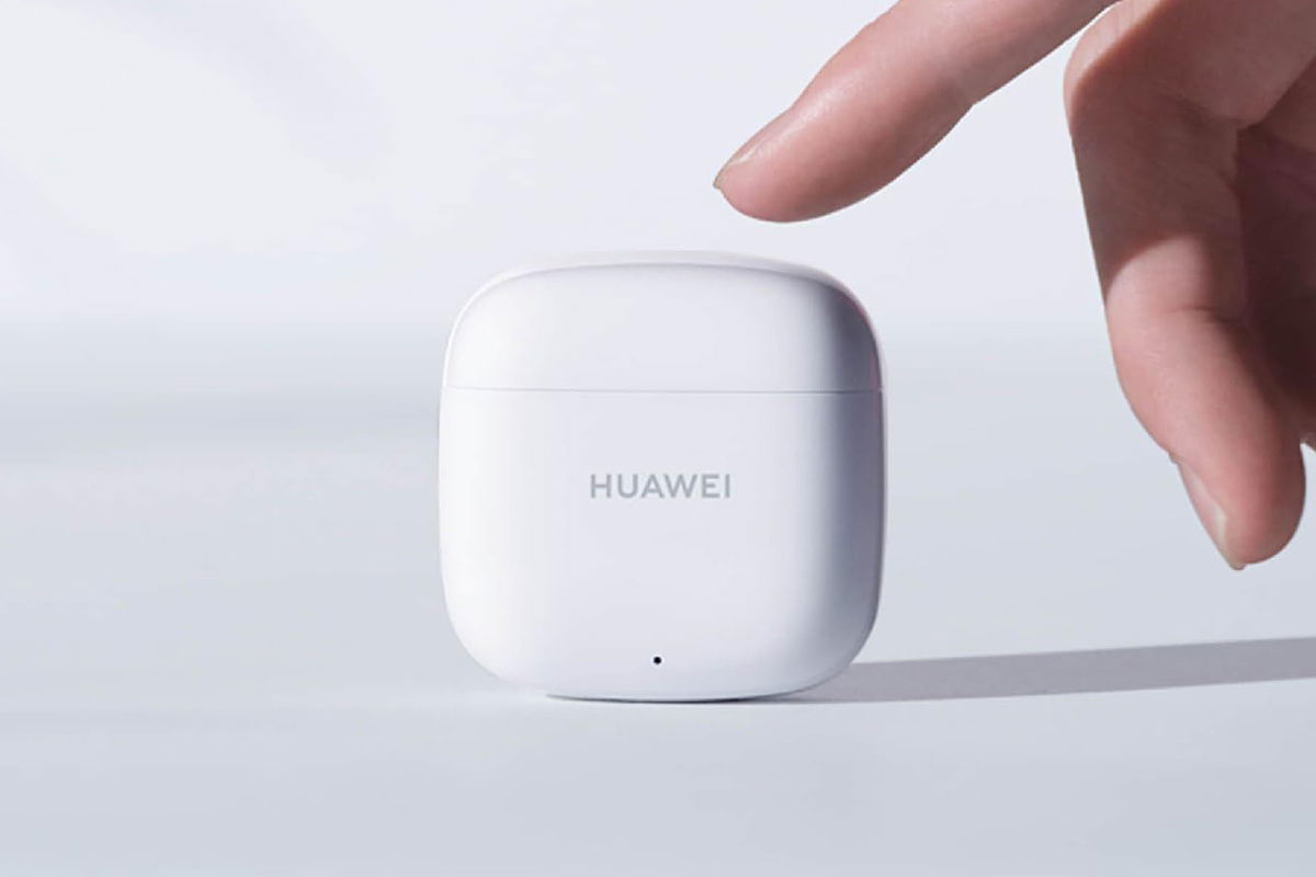 custodia cuffie bluetooth economiche huawei con mano  