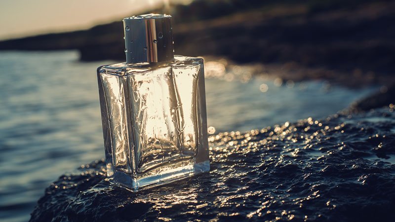 Profumi da vacanza: le 13 fragranze ispirate alle più belle mete di viaggio  