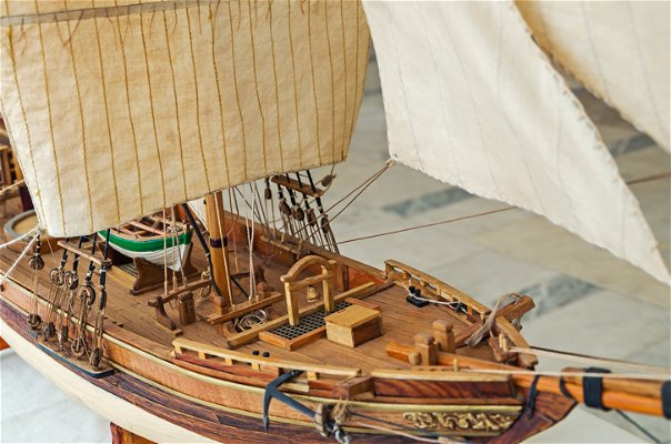 nave in legno