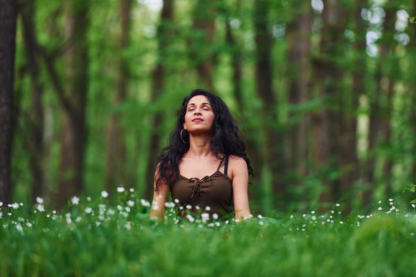 Shinrin Yoku: ridurre ansia e stress con la terapia forestale