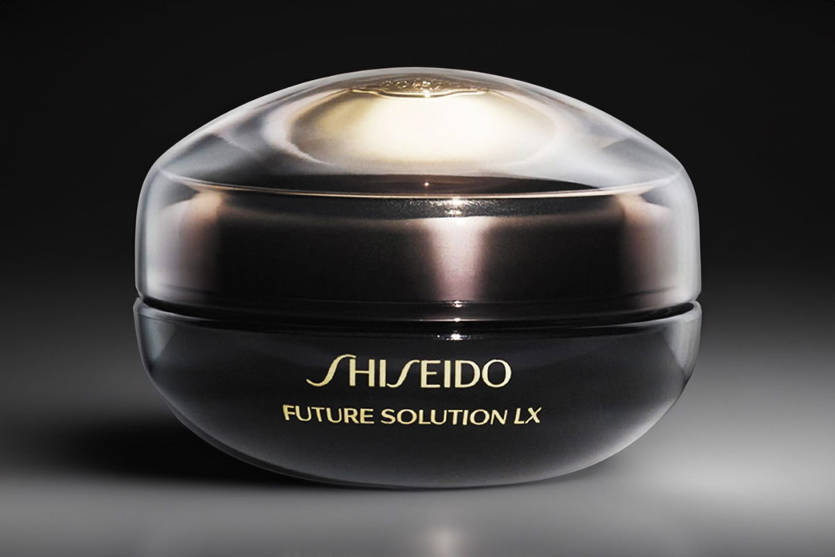 shiseido crema contorno occhi foture solution lx sfondo nero