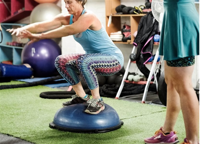 Balance trainer, un unico accessorio per allenare l'equilibrio e rafforzare i muscoli